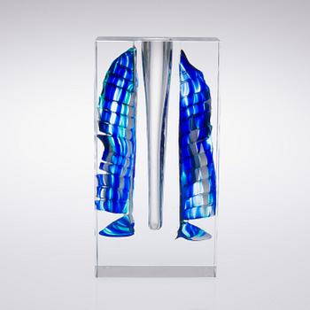 TAIDELASIESINE. Otydlig signatur. 1900-talets andra hälft.