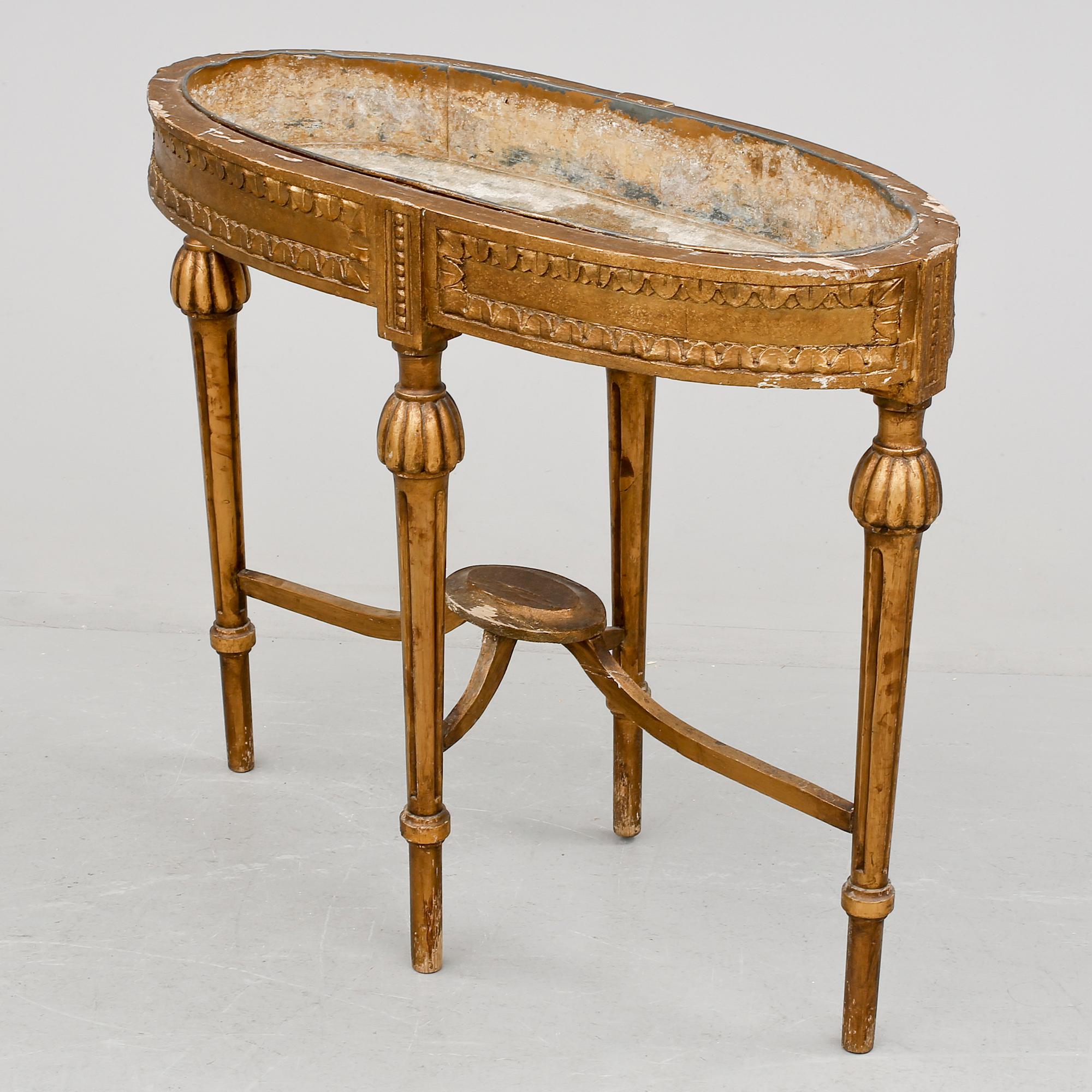 BLOMBORD, gustaviansk stil, 1900-talets första hälft.