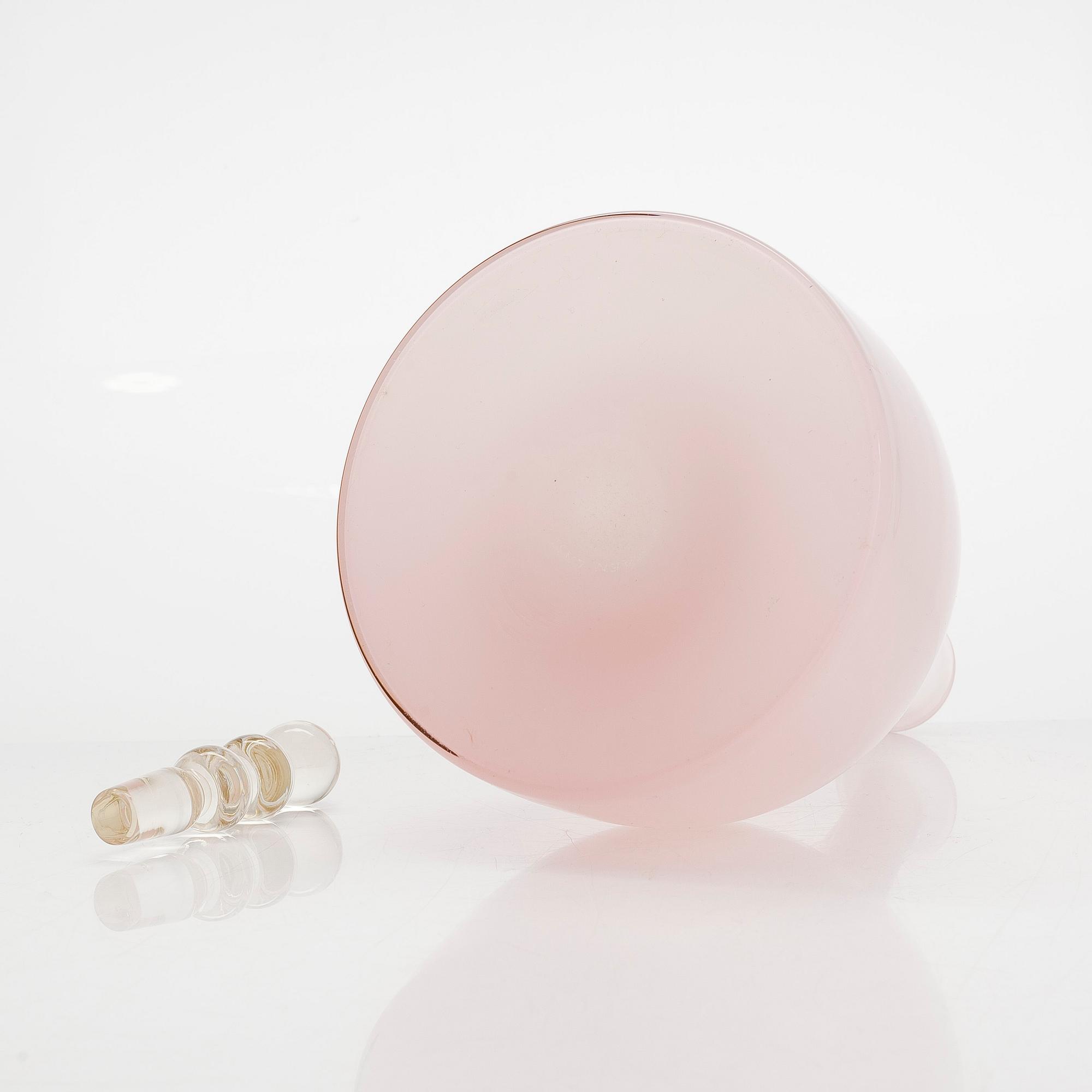 Nanny Still, karaff "Tzarina", signerad Riihimäen Lasi Oy Nanny Still.