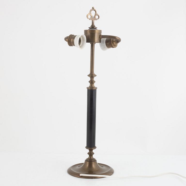 Melchior Wernstedt, a model "25760" table lamp, Nordiska Kompaniet, Sweden, 1920's.