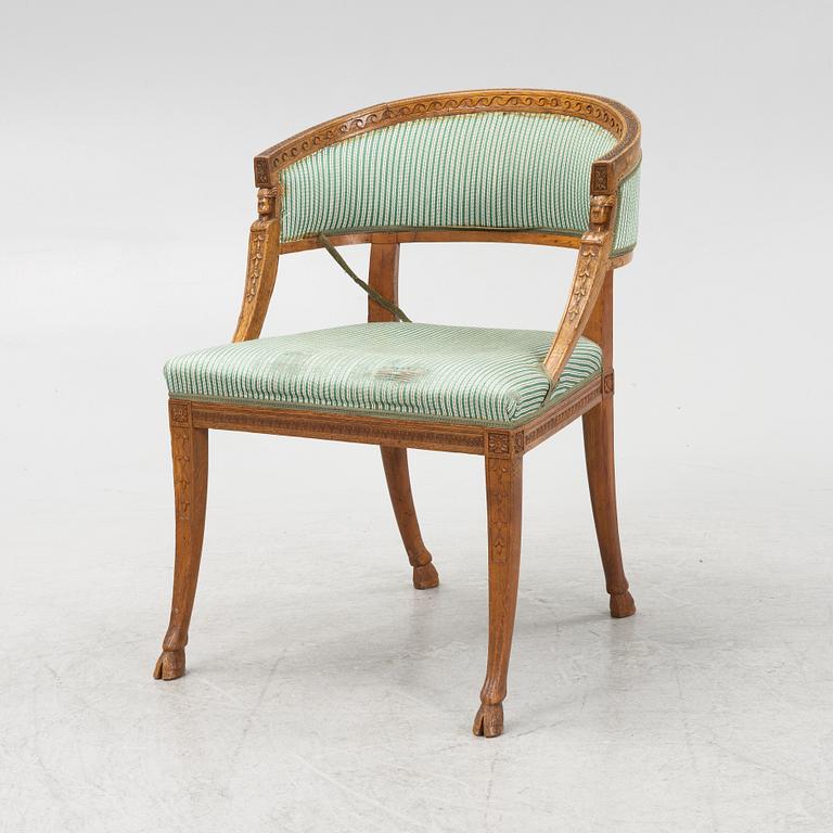 Baljfåtölj, sengustaviansk stil, omkring år 1900.