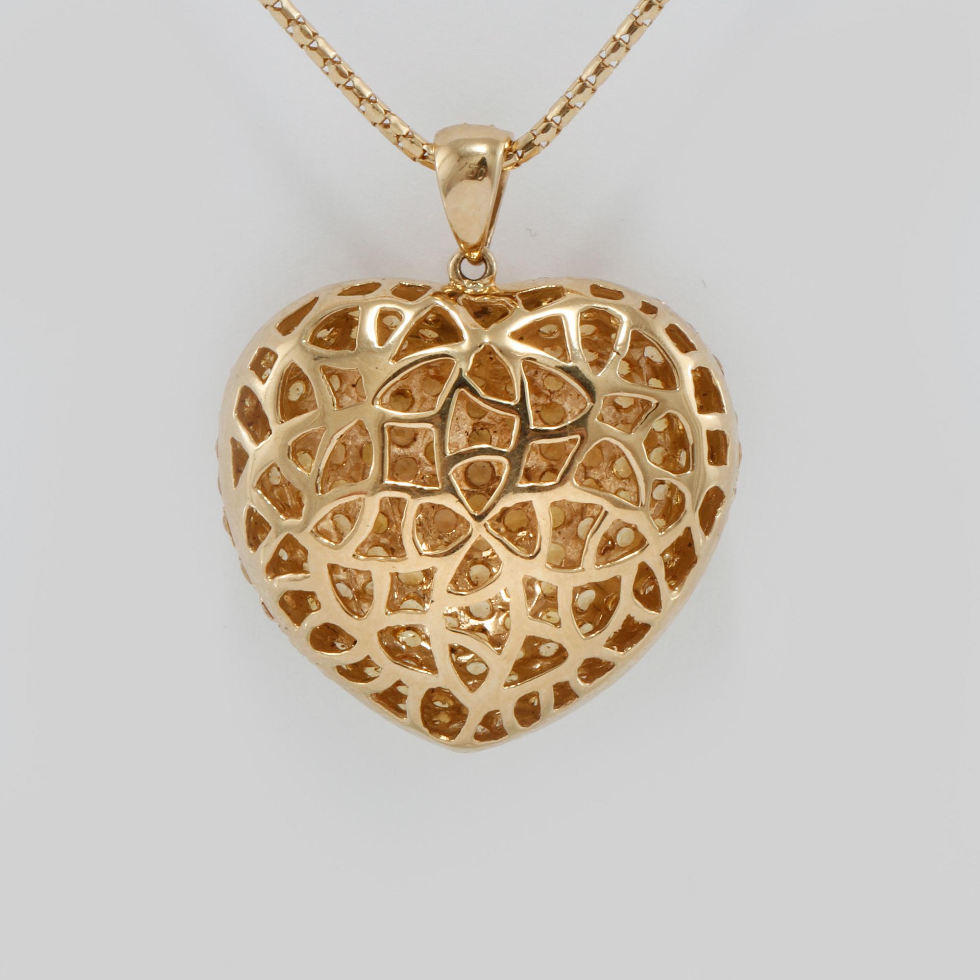 HÄNGE, 18k guld med gula fasettslipade safirer, 4,80 ct. Vikt 11 g.