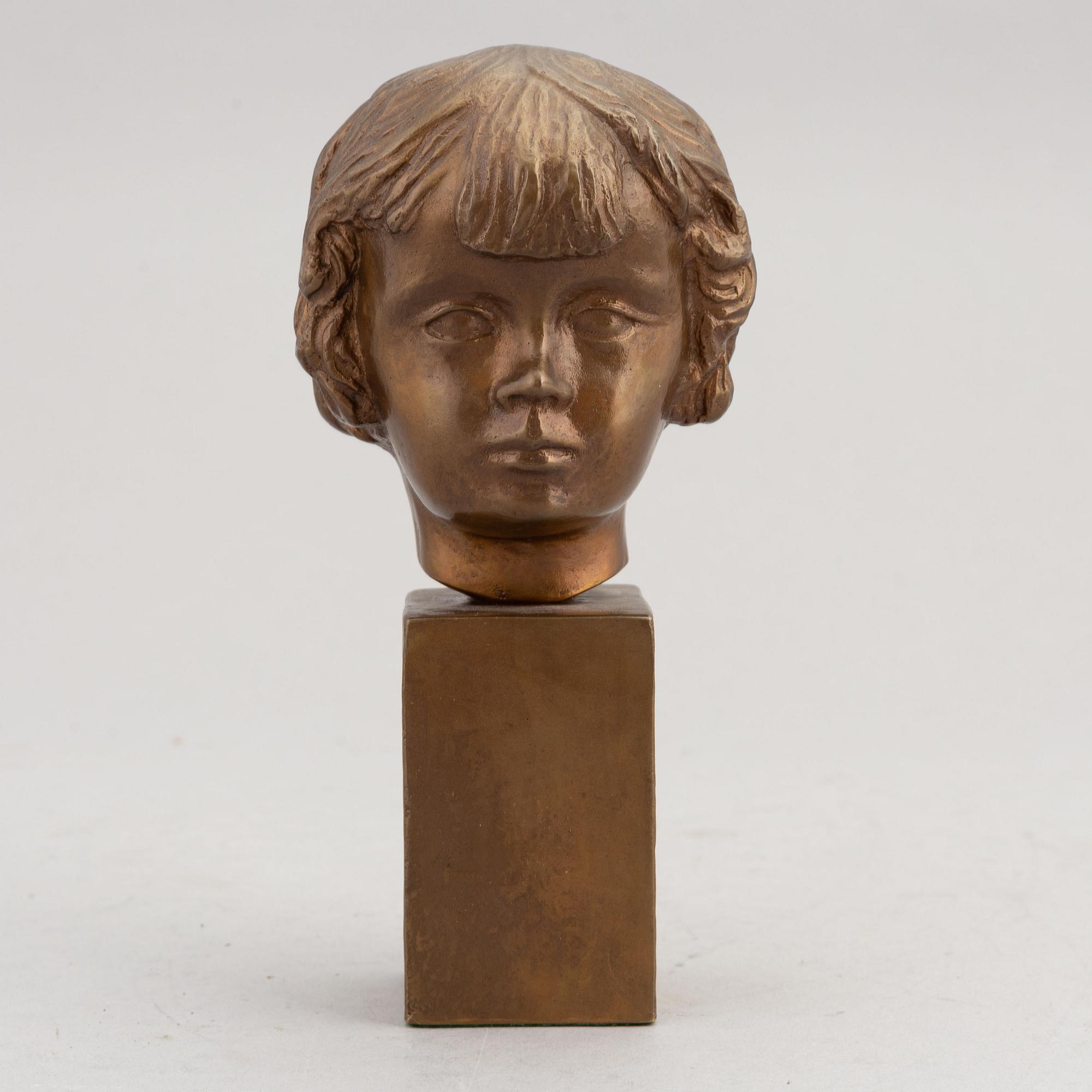 Astri Bergman-Taube, skulptur, brons, signerad.