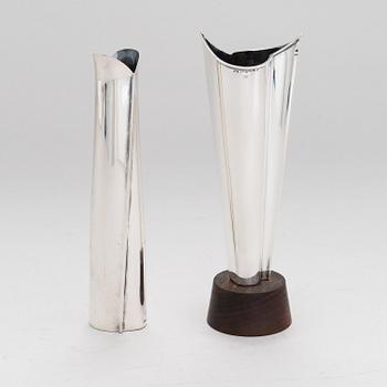 TAPIO WIRKKALA, Two silver vases (916), marked TW, Kultakeskus, Hämeenlinna 1959 and 1962.