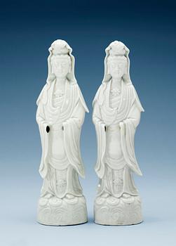 FIGURINER, 2 stycken, blanc de chine. Qing dynastin (1644–1911).