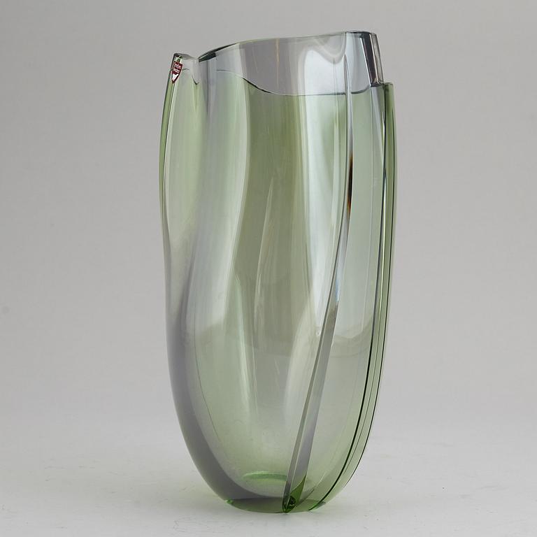 A Gunnar Cyrén vase, Orrefors, Sweden.