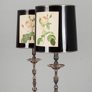 GOLVLAMPOR, ett par, Spanien, 1900-talets slut.