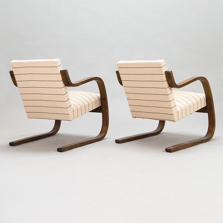 Alvar Aalto, a pair of mid-20th century armchairs '34', Huonekalu- ja Rakennustyötehdas A.B.