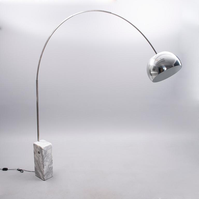 GOLVLAMPA, "Arco", Achille och Pier Castiglioni, Flos, Italien, formgiven 1962.