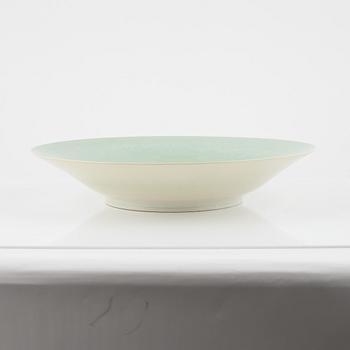 Per Hammarström, a stoneware dish, signed and dated 1987.