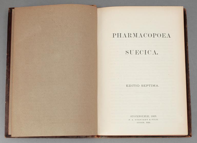 BÖCKER OM MEDICIN, 3 st, bla Een Nyttigh Läkere Book, av Benedictus Olai, faksimiledition, Malmö 1938.