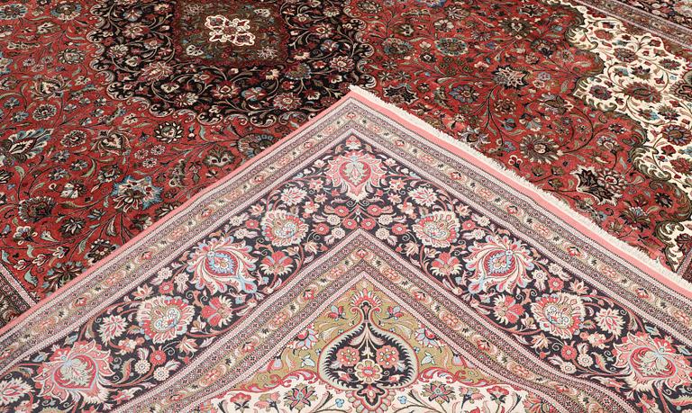 Rug, silk, Ghom, 424 x 307 cm.