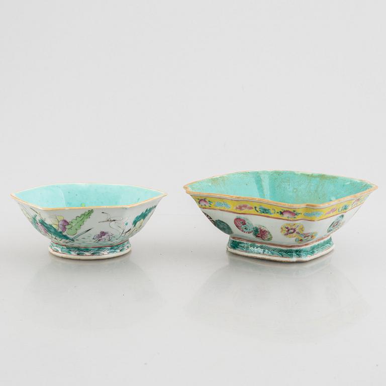 Four Chinese porcelain bowls, Qing dynasty, 19th century.