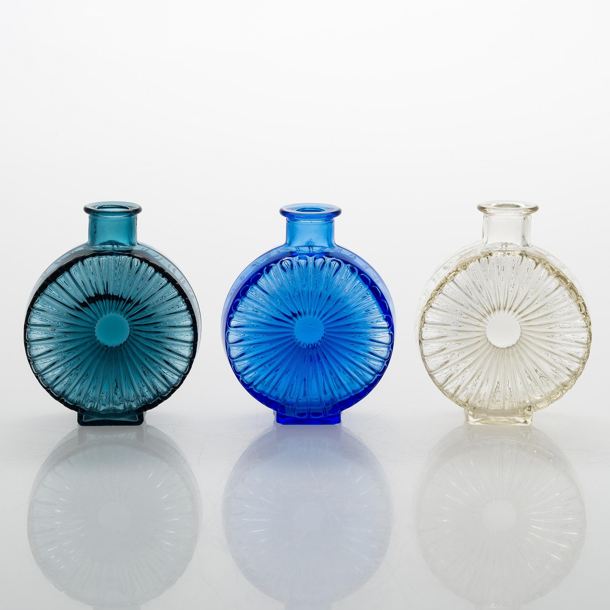Helena Tynell, A set of three Sun bottles for Riihimäen Lasi Oy. Produced 1964-1974.