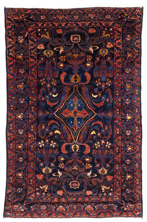 Carpet, semi-antique, Khoigân, Feridan area, approx. 314 x 209 cm.