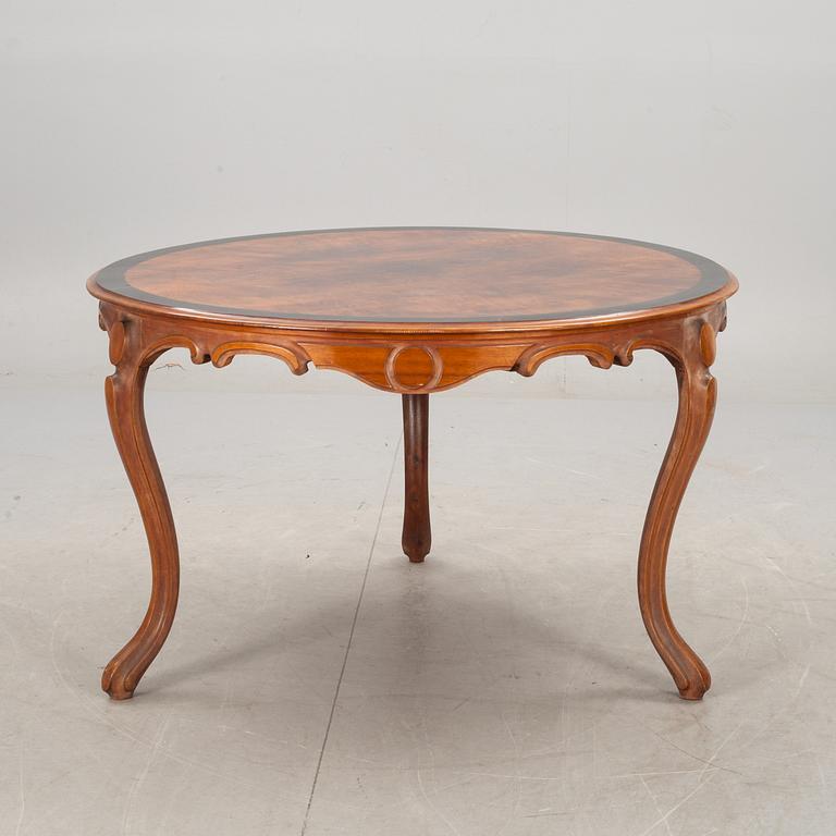 BORD, nyrokoko. 1800-talets andra hälft.