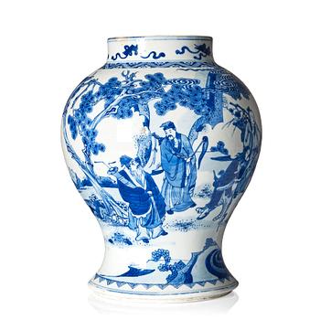A blue and white vase, Qing dynasty, 19th Century.