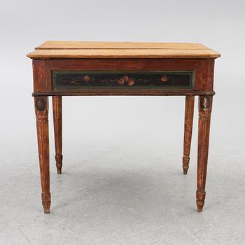 A table, 19th century.