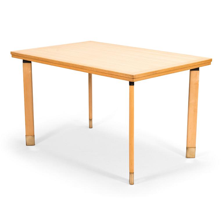 Alvar Aalto, a dining table made to order for SII in 1956.