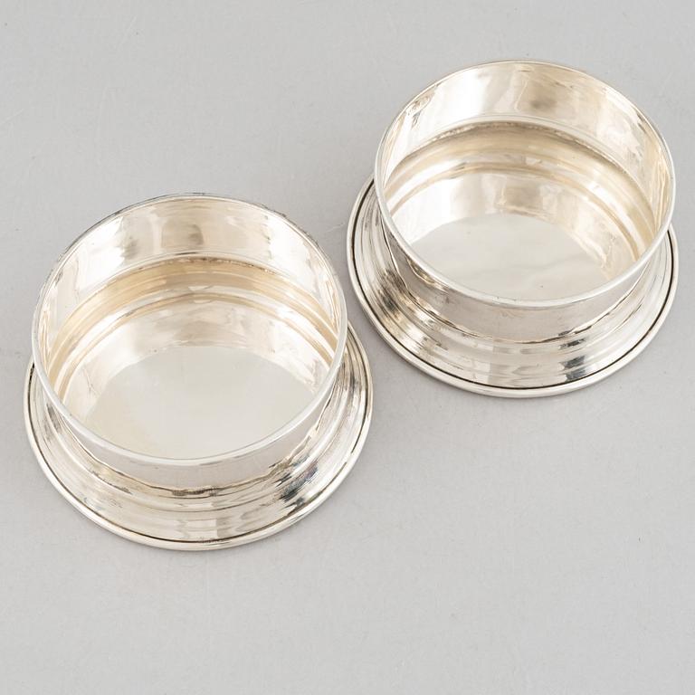 Coasters, ett par, sterlingsilver, 1900-tal.