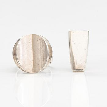 Riipus malli 423 ja sormus malli 107, sterlinghopeaa. Georg Jensen, Tanska.