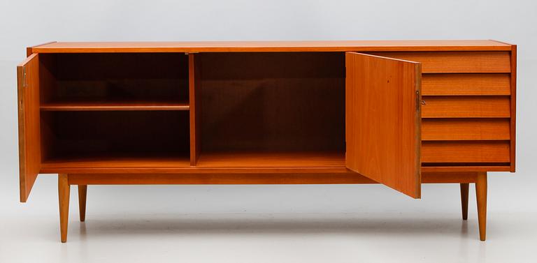 SIDEBOARD, 1900-talets andra hälft.