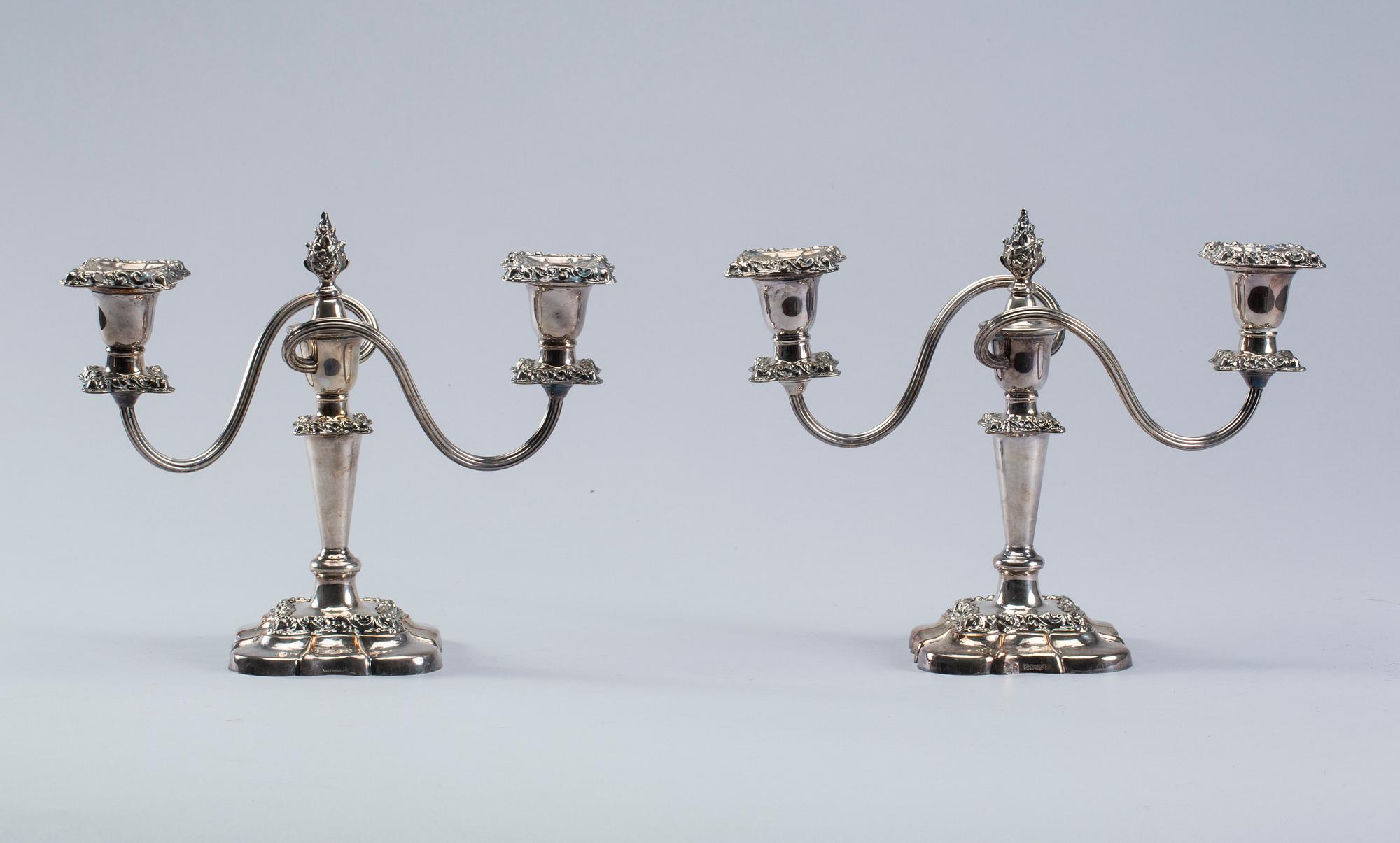 KANDELABRAR, ett par, nysilver, 1900-tal.