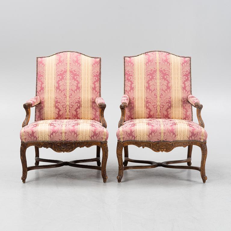 Karmstolar, ett par, Louis XV-stil, late 19th century.