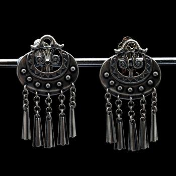 ÖRHÄNGEN, silver, "Kuutar" Kalevala Koru, 1994.