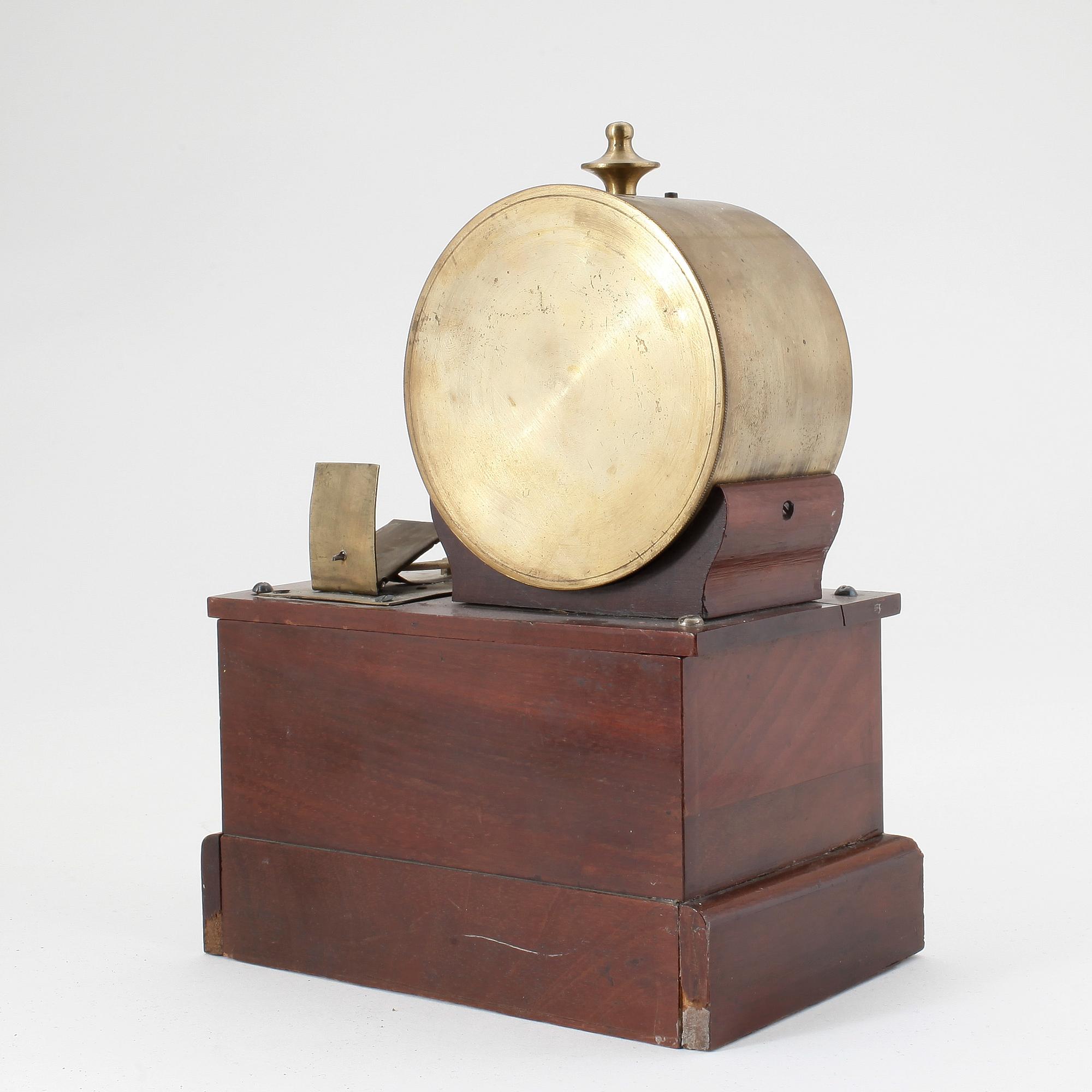 BORDSPENDYL, Frankrike, 1800-talets slut.