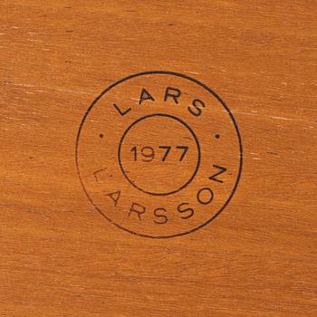 Lars Larsson, sidobord, ett par, HI-Gruppen, 1977.