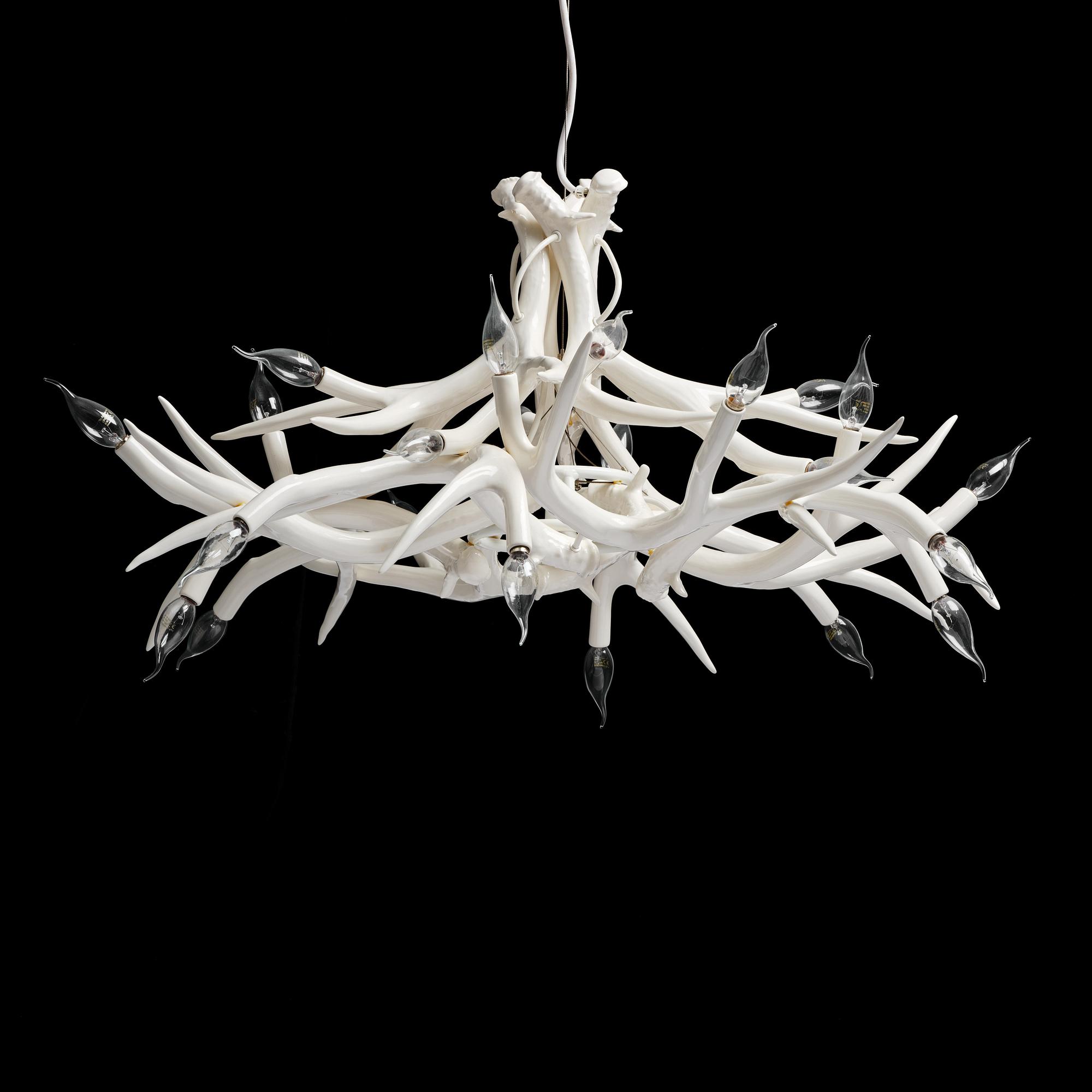 Jason Miller, takkrona, "Superordinate Chandelier 12 Antlers, taklampa, Roll & Hill, USA.