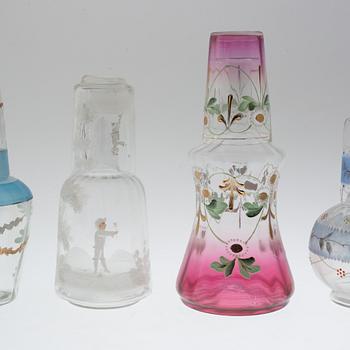 VATTENKARAFFER MED GLAS, 5 st, glas, omkring år 1900.