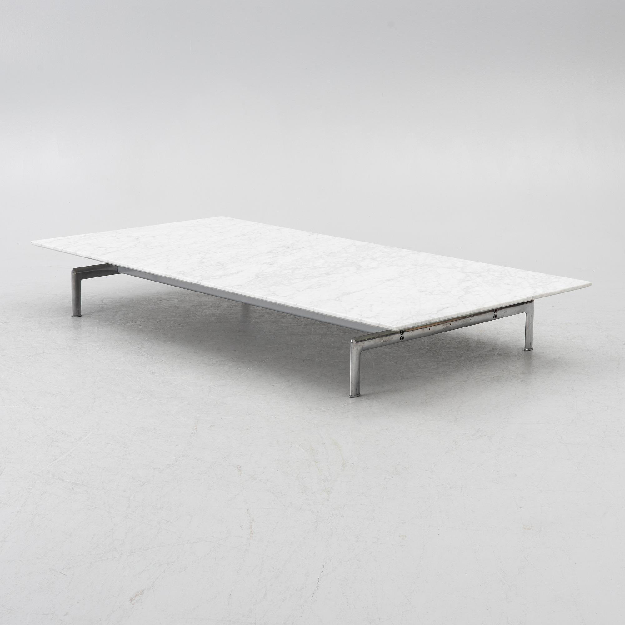 Antonio Citterio & Paolo Nava a 'Diesis' coffee table, B&B Italia.