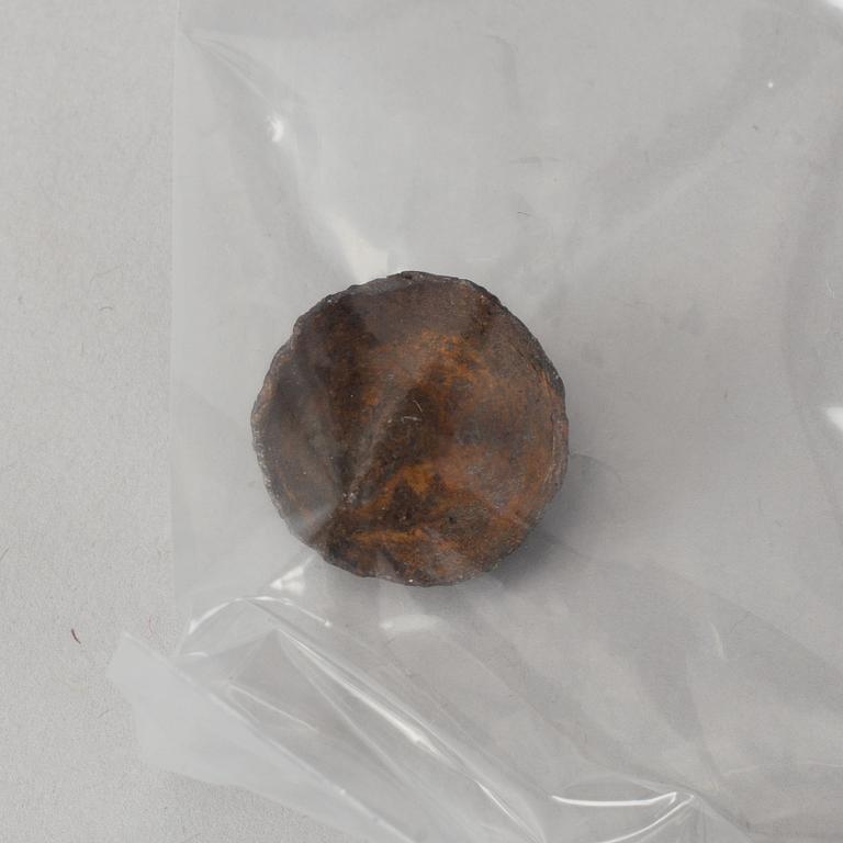 Sadel, trä och metall. Troligen sen Qing dynasti (1644-1911).