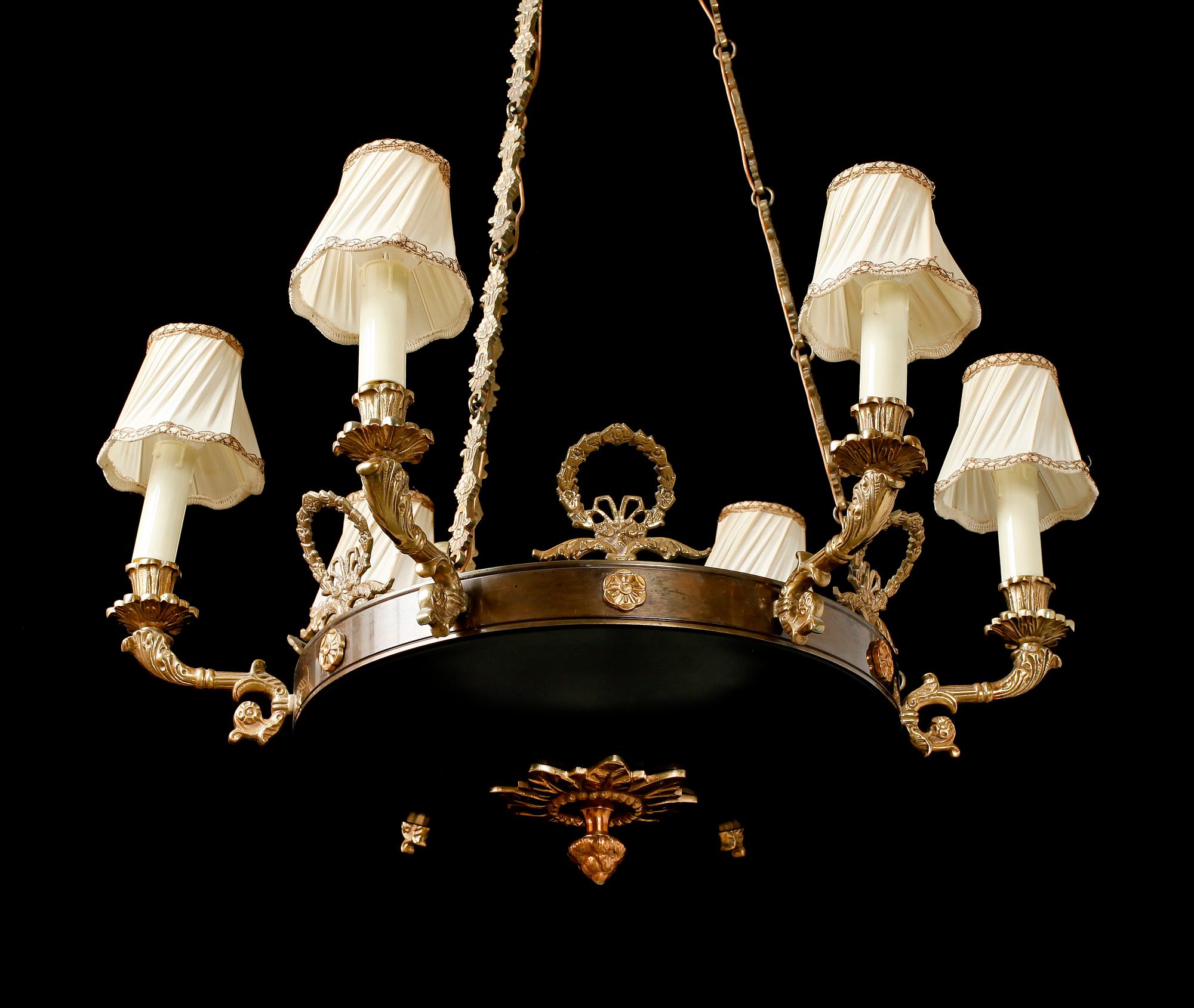 TAKAMPEL, gustaviansk stil, 1900-tal. Diam 58.