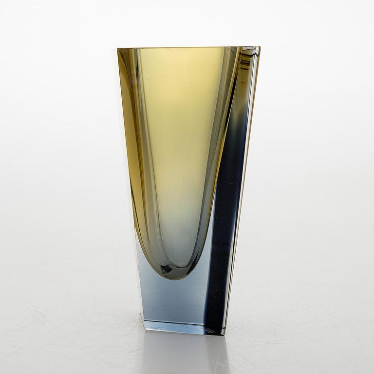 Kaj Franck, a 'Prisma' vase, signed K. Franck, Nuutajärvi Notsjö -65.