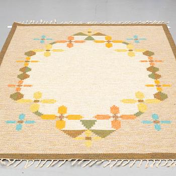 ULLA PARKDAL, A CARPET, flat weave, ca 256,5 x 166 cm, signed UP.