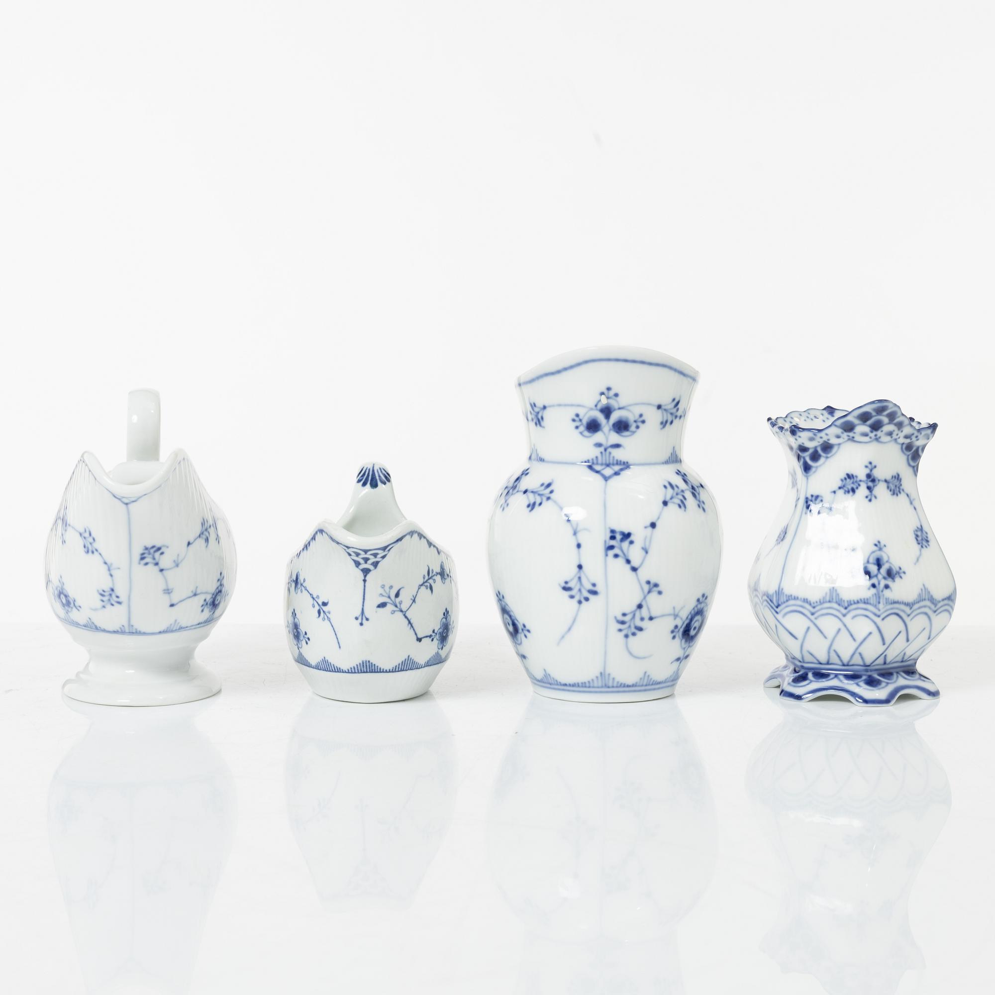 Royal Copenhagen, dinner and coffee service, 81 pcs, Blue Fluted, Full and Half Lace.