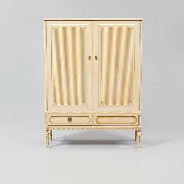 SKÅP, gustaviansk stil, 1900-tal.