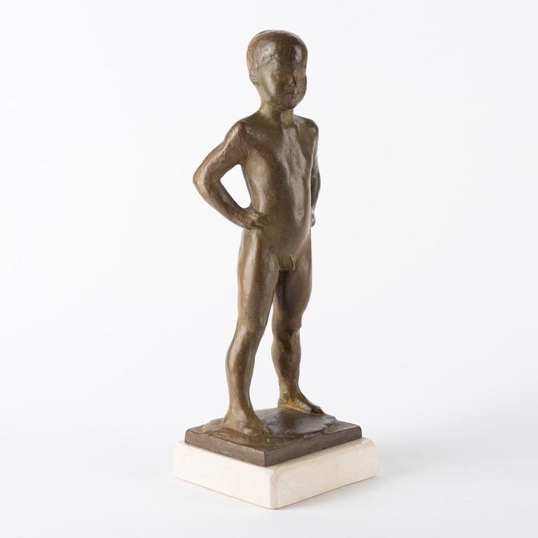 Gudmar Olovson, skulptur. Bemålad konstmassa. Signerad. Total höjd 22 cm.