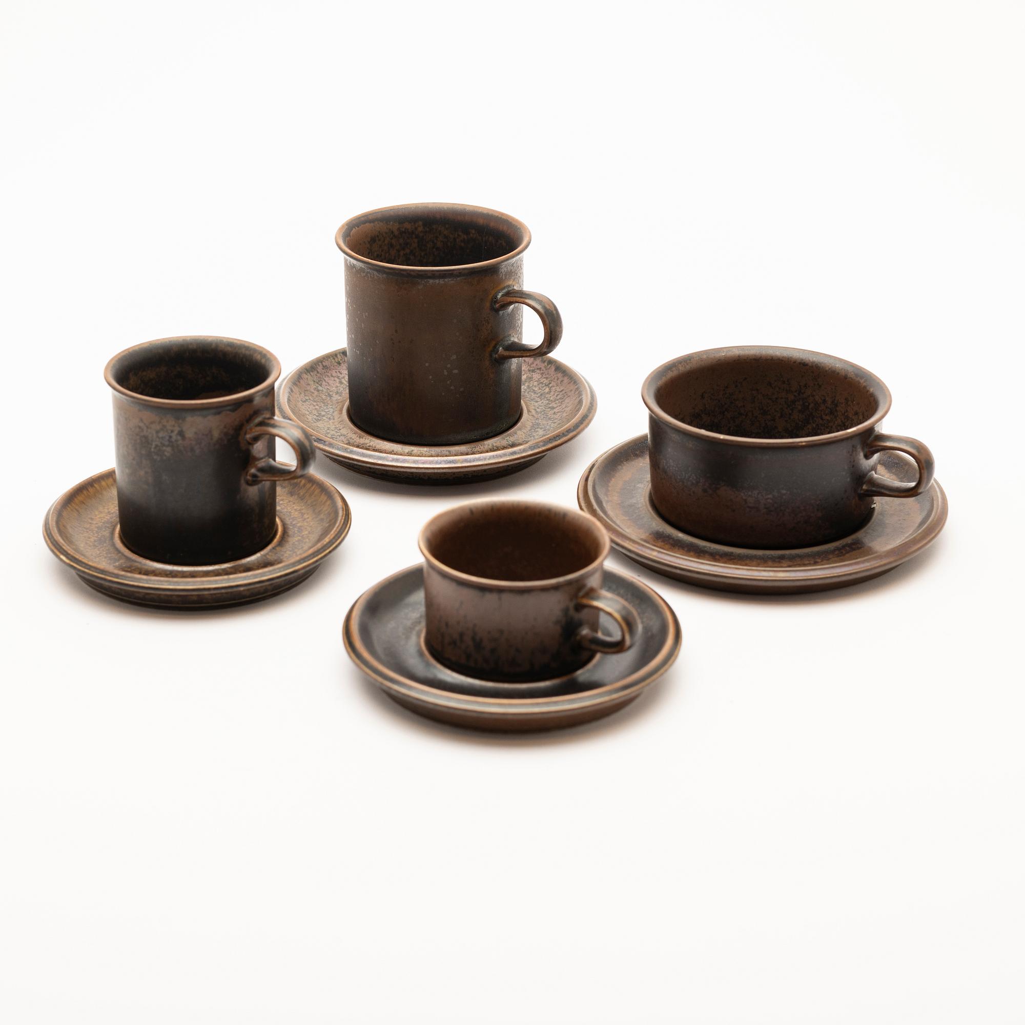 Ulla Procopé, Service, 76 pieces, "Ruska", Arabia, stoneware, second half of the 20th century.