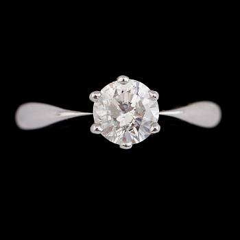 RING, 18K vitguld, briljantslipad diamanter ca 1.01 ct. Vikt ca 4 g.