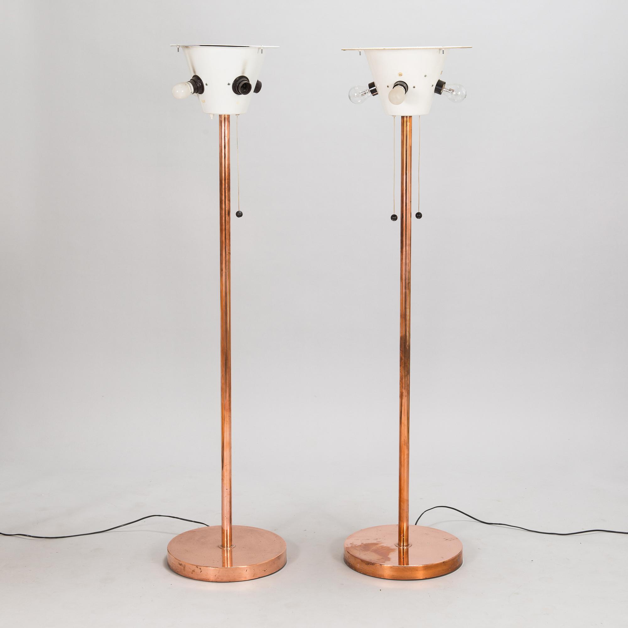 Golvlampor, snarlika, tillverkare H.K. Aro, 1970-tal.