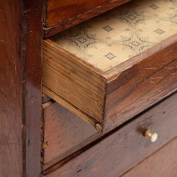 Miniature chest of drawers, first half of the 20th century.