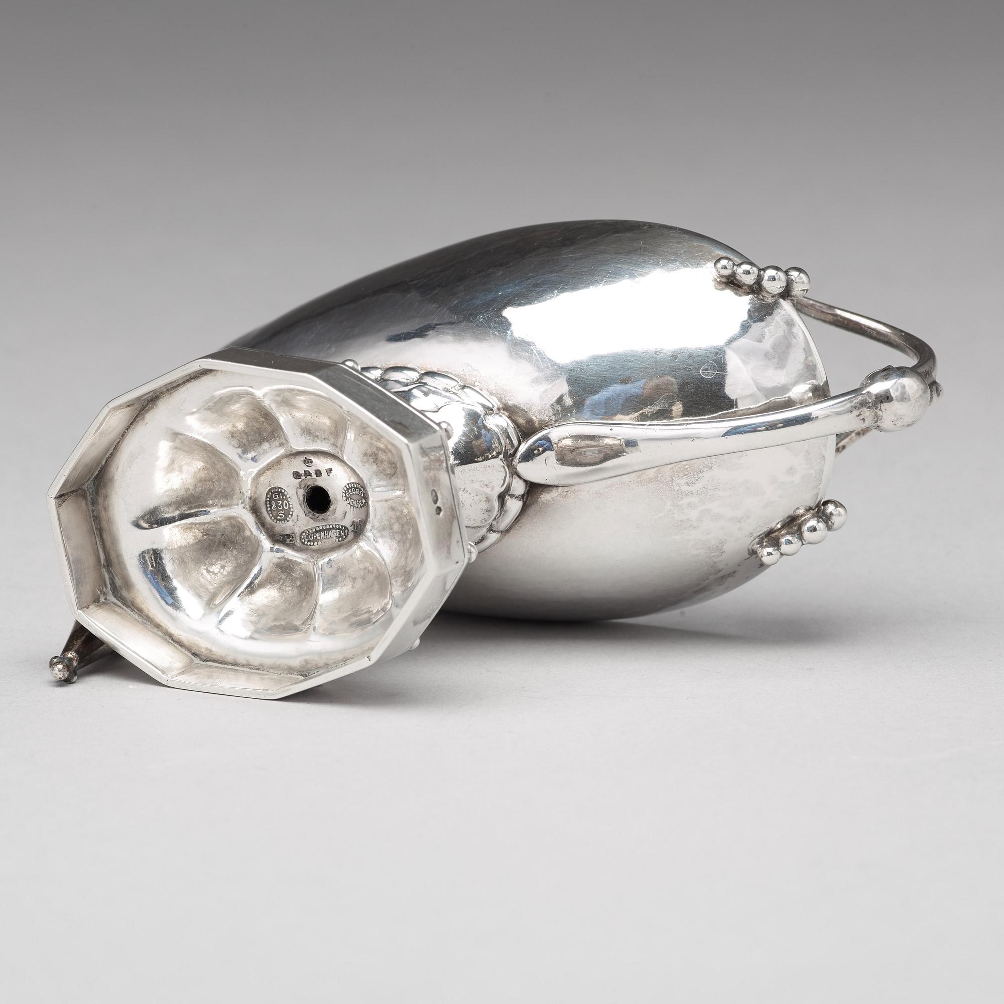 Georg Jensen, bordständare / oljelampa, Köpenhamn 1918, design nr 12, 830/1000.