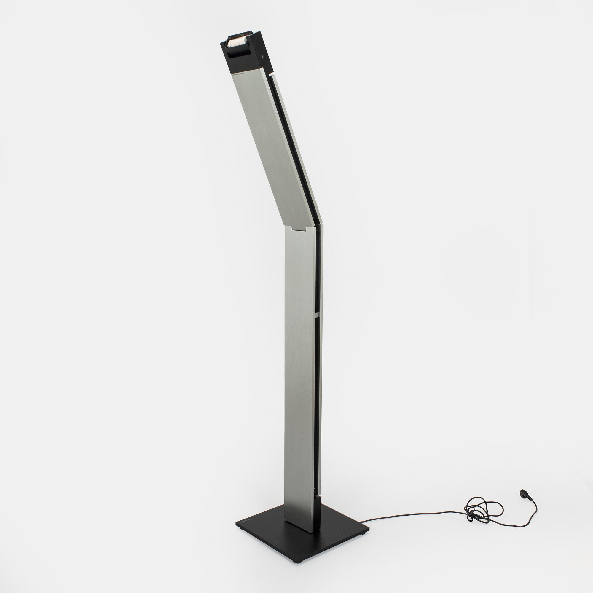 Lattiavalaisin, "Pan Floor Lamp", malli P7121, Zumtobel.