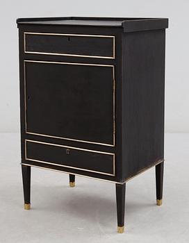 POTTSKÅP, gustaviansk stil 1900-tal.