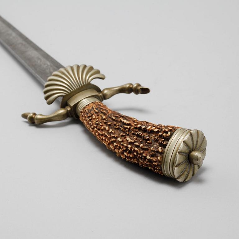 A hunting dagger, 19th century.