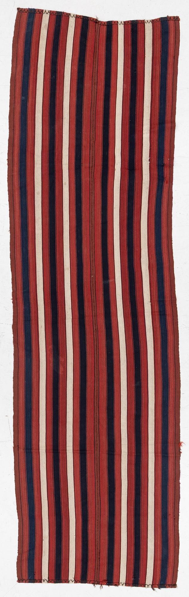 Matta, slätväv, Anatolien, ca 350 x 100 cm.